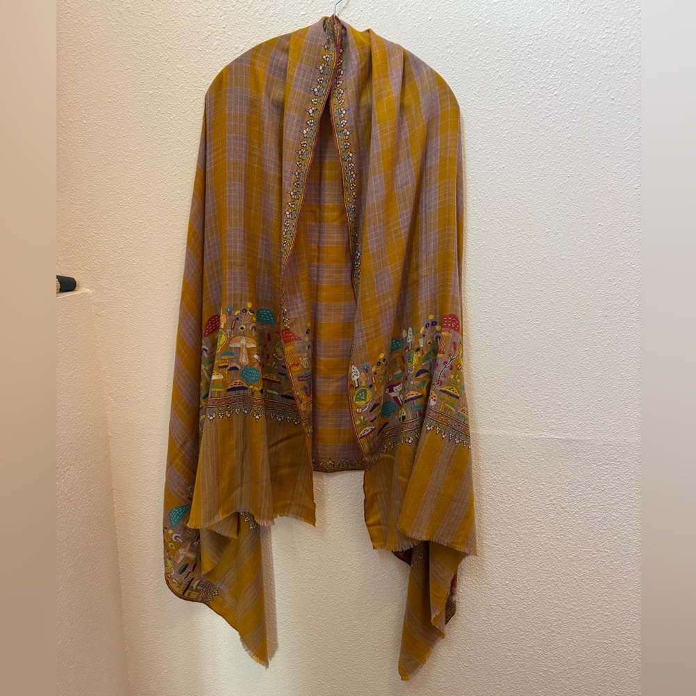 Yaser Shaw fine pashmina hand embroidered shawl